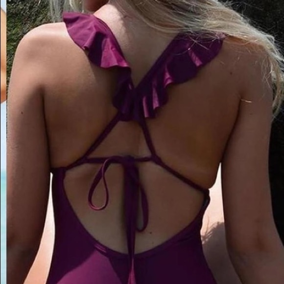 NWT Cupshe Fabala Wine One Piece Medium - Picture 4 of 6